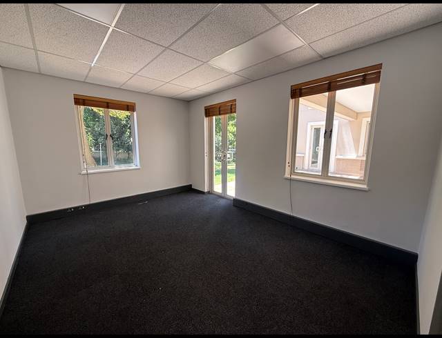 381M² OFFICE TO LET IN KILLARNEY